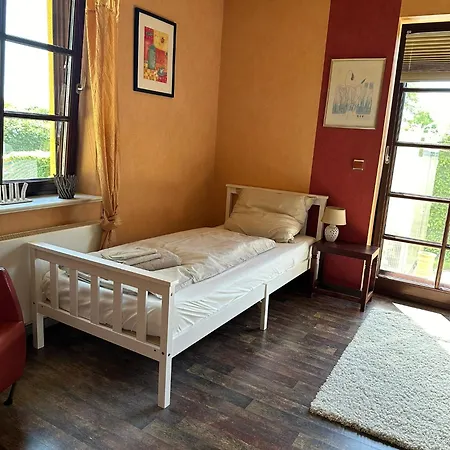 Tatil Evi Haus Bettina, Im Garten Zuhause