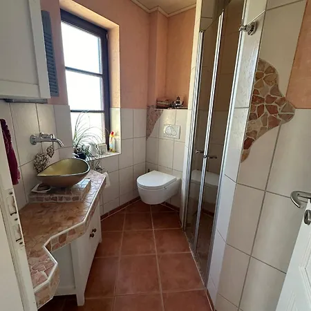 Tatil Evi Haus Bettina, Im Garten Zuhause