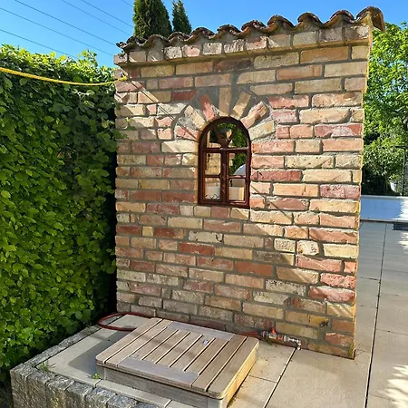 Haus Bettina, Im Garten Zuhause *