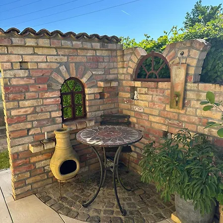 Haus Bettina, Im Garten Zuhause * Harrislee